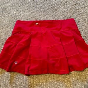 RED LULULEMON SKIRT